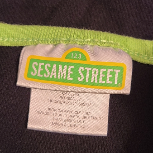 Sesame Street Oscar the Grouch Long sleeved onesie/bodysuit - Picture 2 of 4